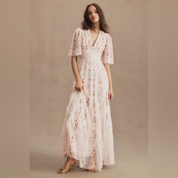 Anthropologie Mac Duggal Short-Sleeve Floral Ruffled
V-Neck Gown / size 12 - Picture 1 of 13